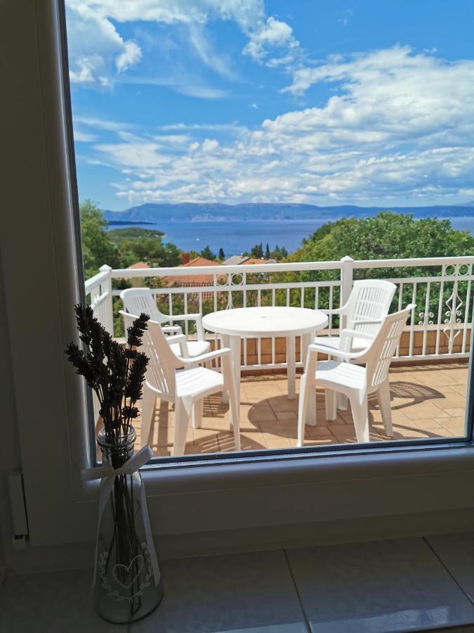 Apartments And Rooms Njivice Εξωτερικό φωτογραφία
