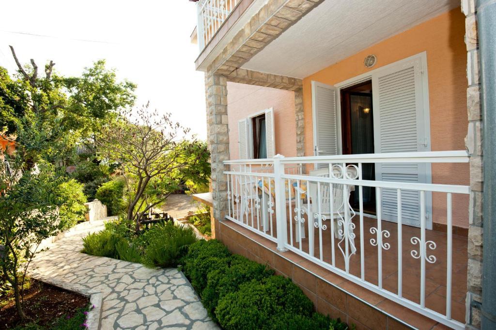 Apartments And Rooms Njivice Δωμάτιο φωτογραφία