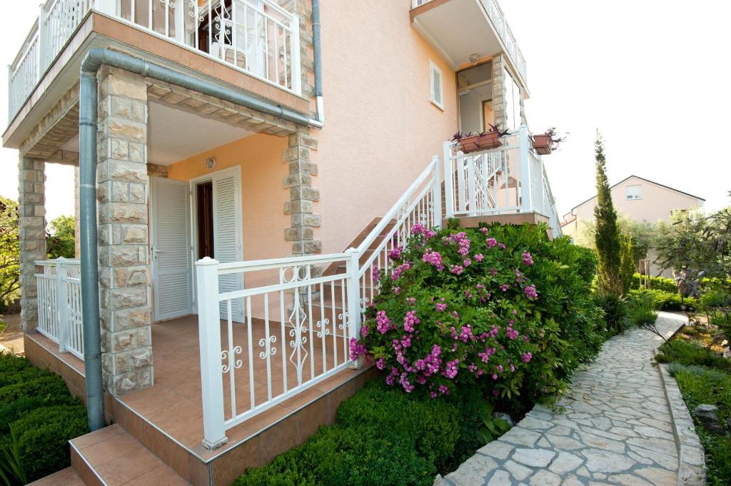 Apartments And Rooms Njivice Δωμάτιο φωτογραφία