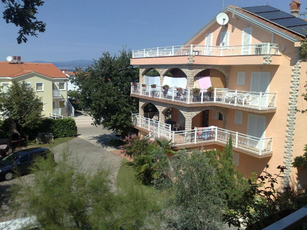 Apartments And Rooms Njivice Εξωτερικό φωτογραφία